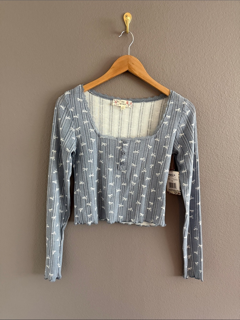 Pink Republic Soft Ribbed Blue Long-Sleeve Cropped design top NWT coquette bows